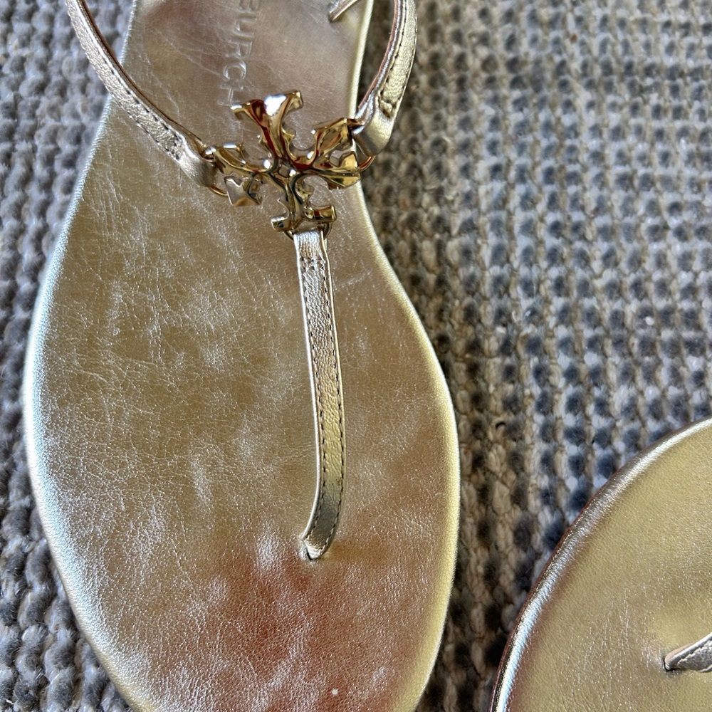 Tory Burch Gold Floral Embellished Sandals - Picture 3 of 4